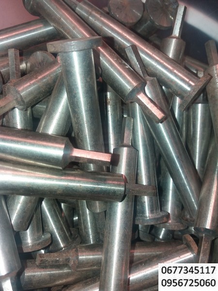 Прошивка,  битка, бита, долбяк,пуансон, шестигранная ,внутренний шестигранник, Прошивной инструмент (оснастка и прошивки), м2,м3,м4,м5,м6,м7,м8,м10,м12, олх, прошивки внутренних шестигранников ,выдавливание внутреннего шестигранника, оснастки для прошивки шестигранника,Прошивка для внутренних отверстий - это инструмент, у которого передняя направляющая часть обладает формой идентичной заданному отверстию, в то время как задняя часть представляет собой цилиндрический хвостовик для крепления в прошивной головке. Прошивка на токарном станке, прошивка на сверлильном станке, прошивка на прессе, Прошивные головки и прошивки BRIGHETTI. Долбяк прошивка шестигранников, долбление отверствия, , биты для прошивки шестигранника, , ротационные прошивки, протяжки и прошивки, шестигранные отверствия,Перед процессом прошивания, необходимо получить отверстие на заготовке, превышающее (от 0,1 до 0,3 мм) по размеру готовое фасонное отверстие, более глубокое в глухих отверстиях для выхода стружки.  swiss type rotary broach tool holder ,продавливание отверствий,долбяк шестигранный, прошивки шлицевые из стали, прошивки из твердосплава, отверствия под ключ,При выполнении особенно сложной обработки, рекомендуется использовать соответствующую СОЖ для резания. Прошивная головка - это инструмент для быстрого изготовления многогранных отверстий различной формы ,